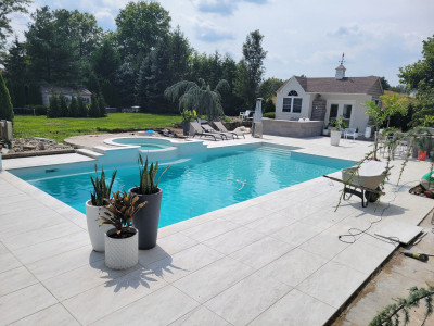 Pool-White